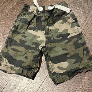 10/10 Carter’s shorts sz 4 youth